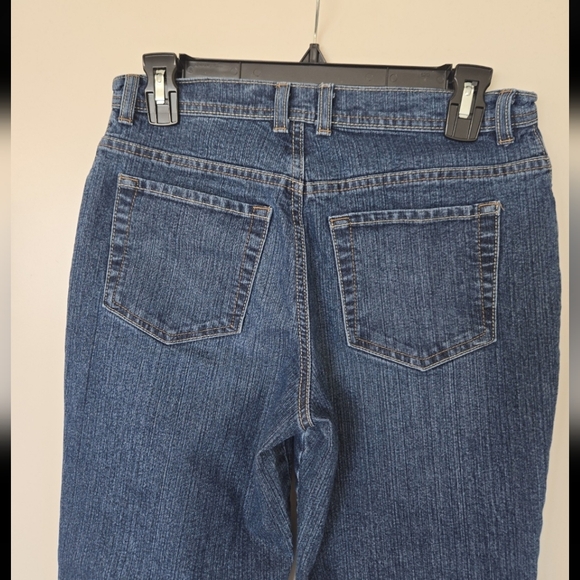 Gloria Vanderbilt Straight Leg Jeans in Dark Blue Wash - Picture 4 of 8